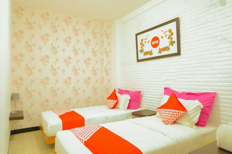 Hostal Oyo 354 32 Guest House