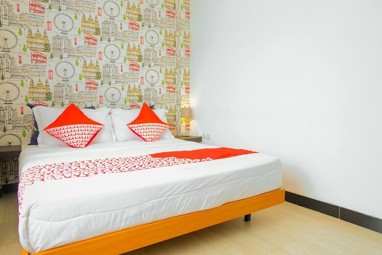 Hostal Oyo 354 32 Guest House