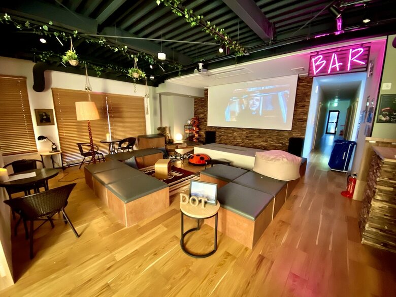 Hostal Dot Hostel & Bar