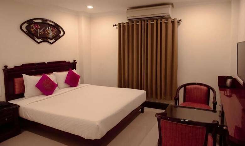 Hotel Golden  Pearl Inn