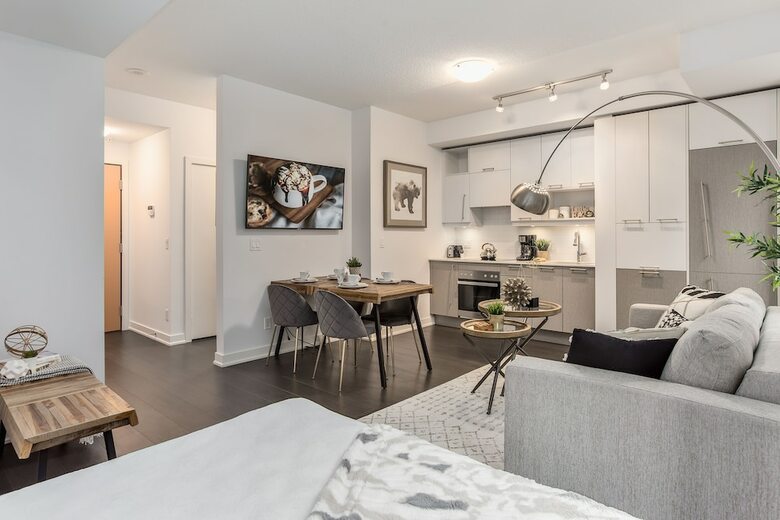 Hotel Quickstay - Classy & Rustic Downtown Condo