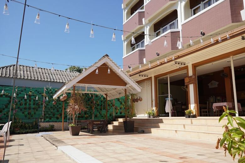 Hotel The River Guest House