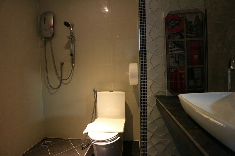 Azz Hotel