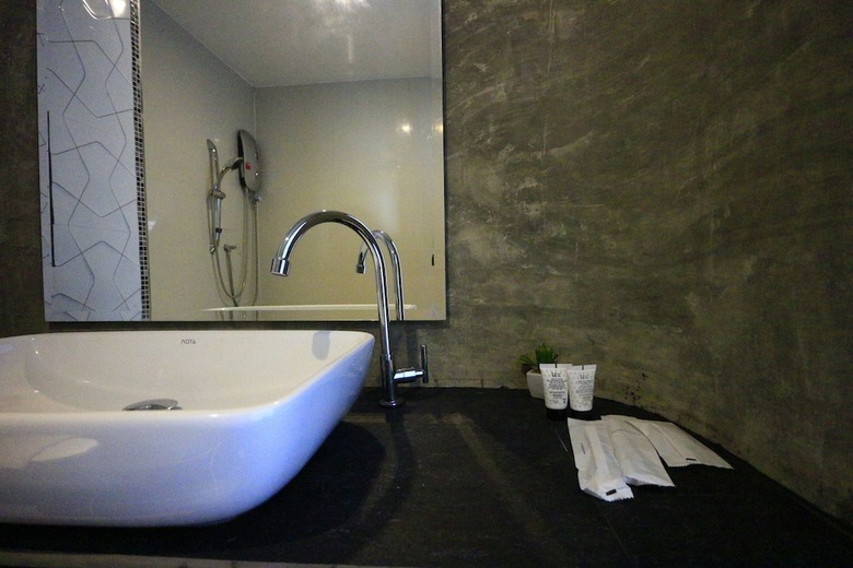 Azz Hotel