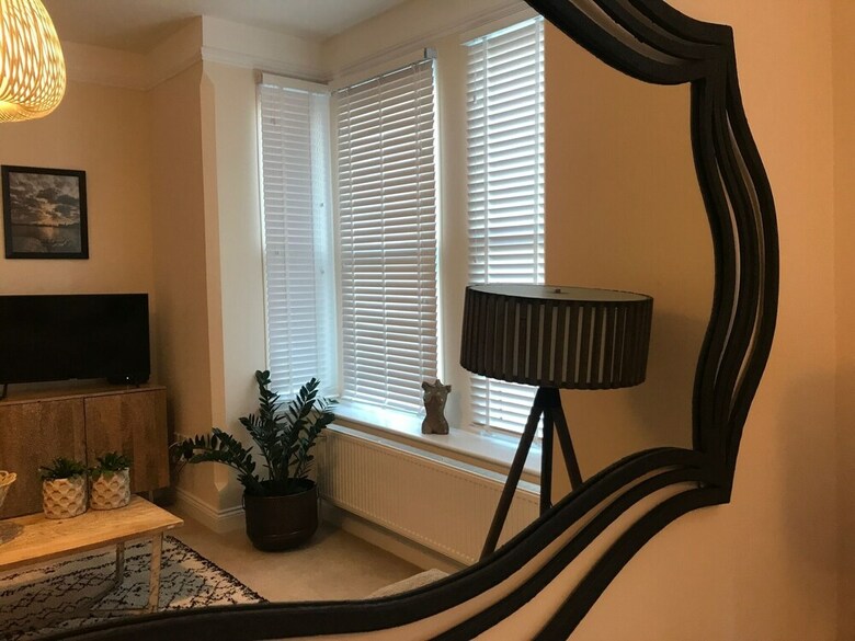 Stracey Road Apartment