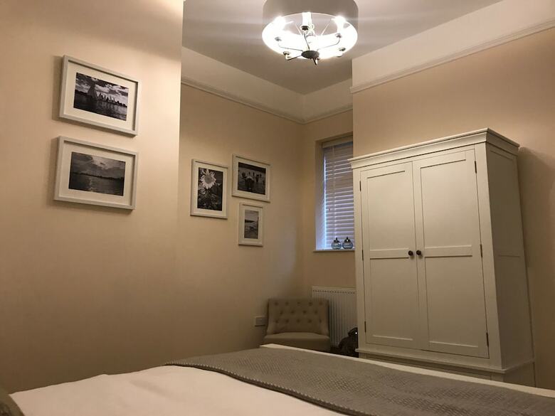 Stracey Road Apartment