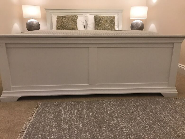 Stracey Road Apartment