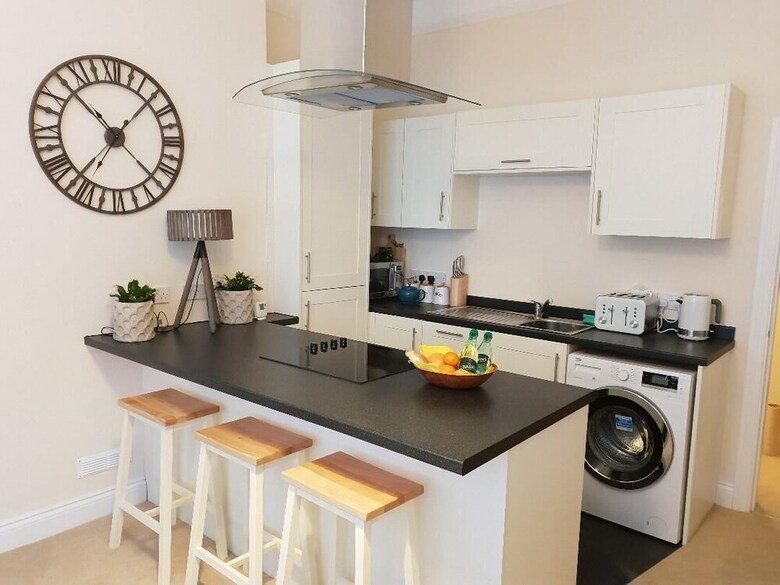 Stracey Road Apartment