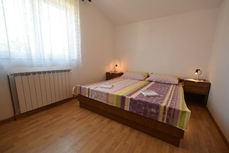 Apartments Petrica