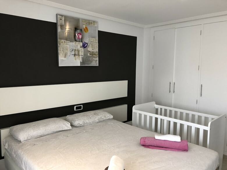 Apartamentos Marina Beach House 8