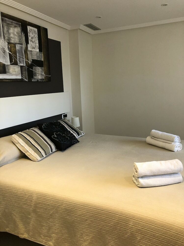Apartamentos Marina Beach House 8