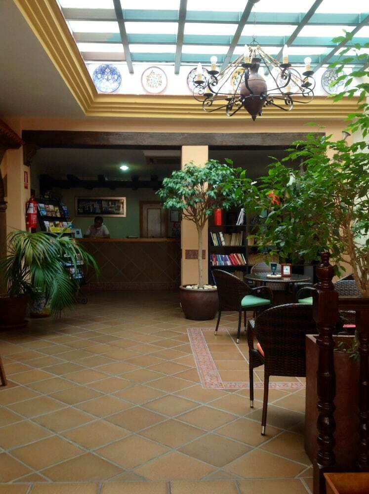 Hotel Mar�a Cristina