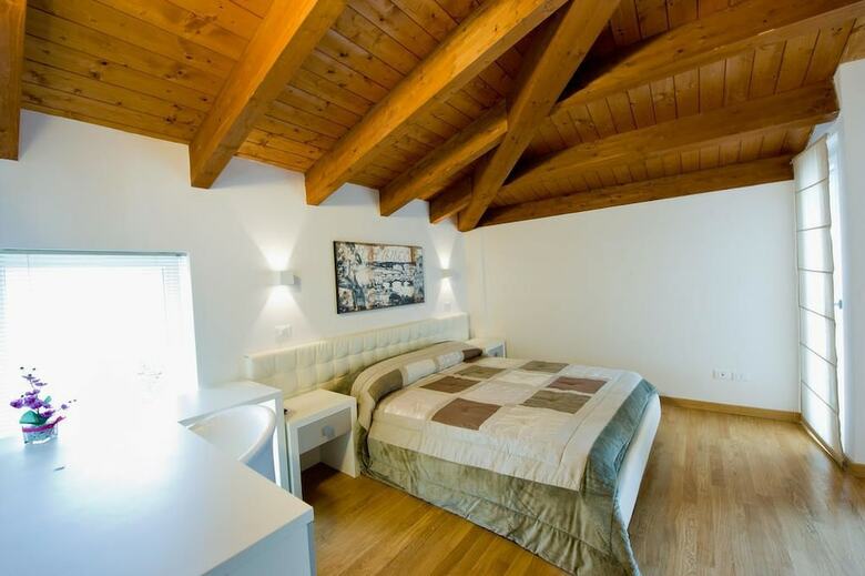 B&B Jolie