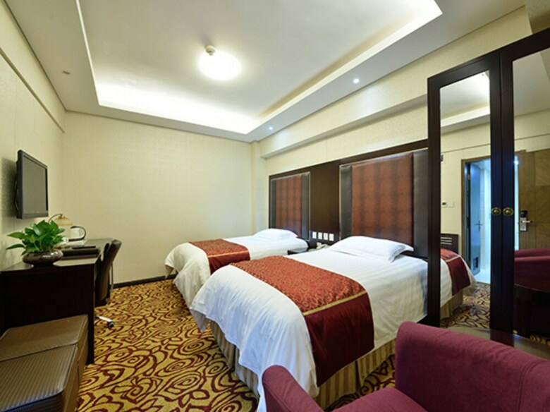 Golden Oasis Hotel