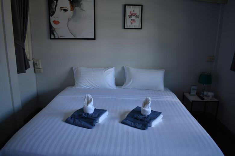 Hotel Maya Bed And Food Hostel