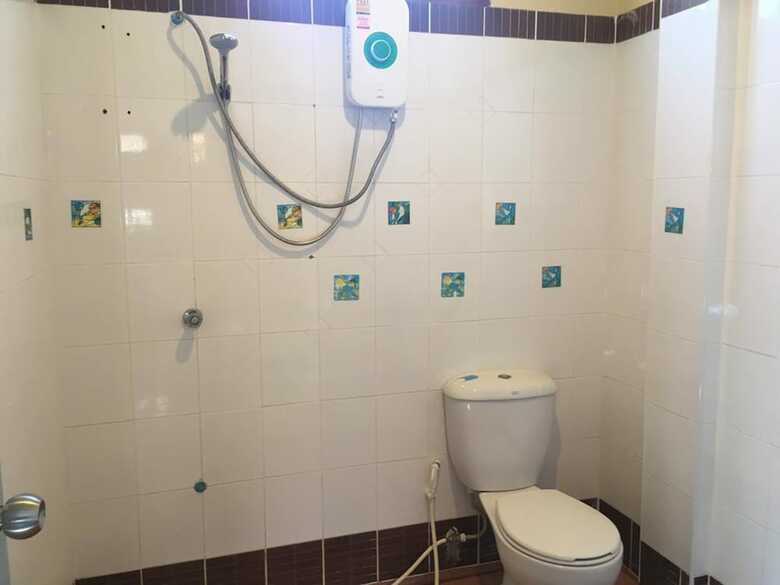 Hostal Sea Breeze Backpacker Hostel - Adults Only