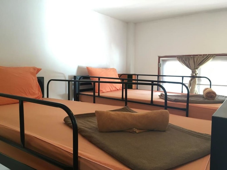 Hostal Sea Breeze Backpacker Hostel - Adults Only