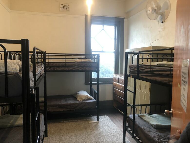 Hostal Clover Backpackers