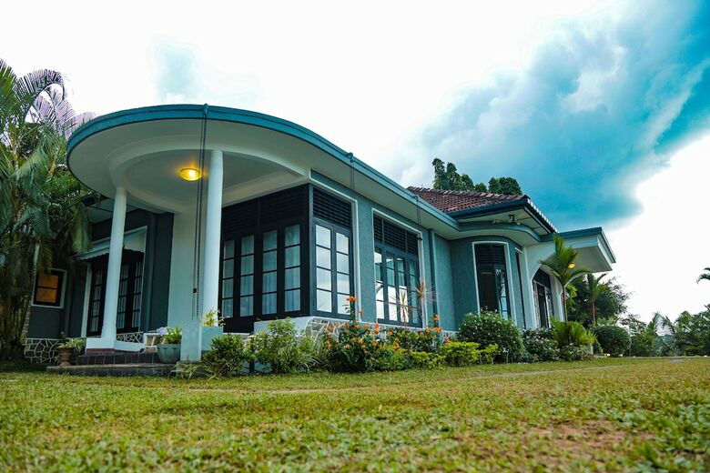 Hotel Castle Hill Bungalow