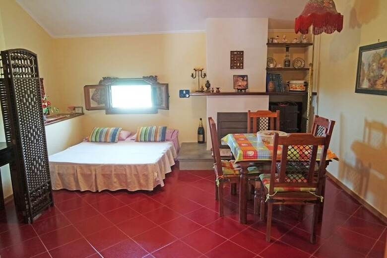 Emanuele Apartments