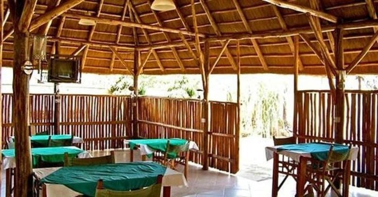 Acacia Hotel