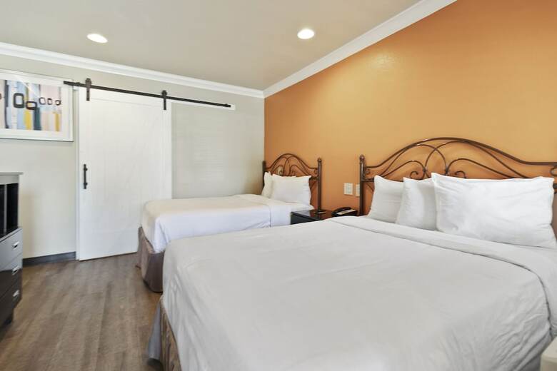Hotel Le Blanc Inn & Suites