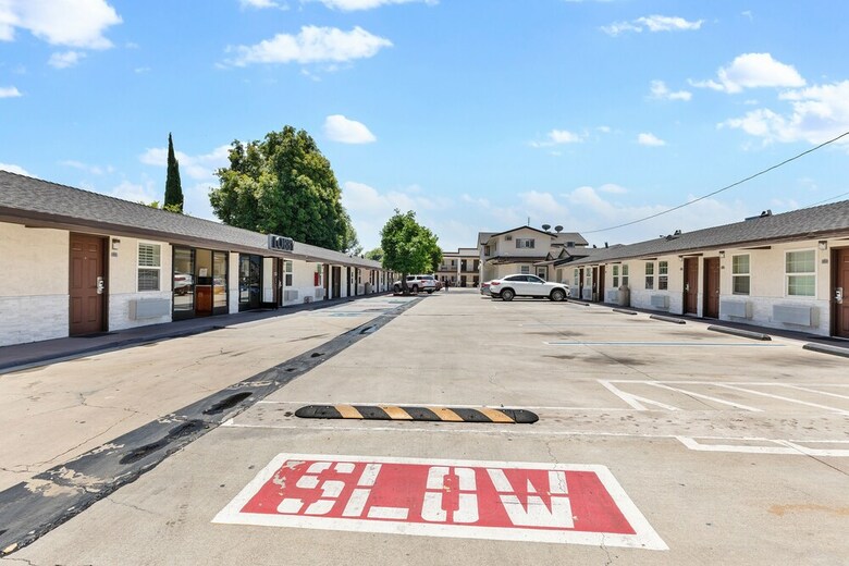 Hotel Le Blanc Inn & Suites