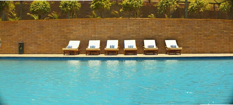 Hotel Cambay Resort Udaipur