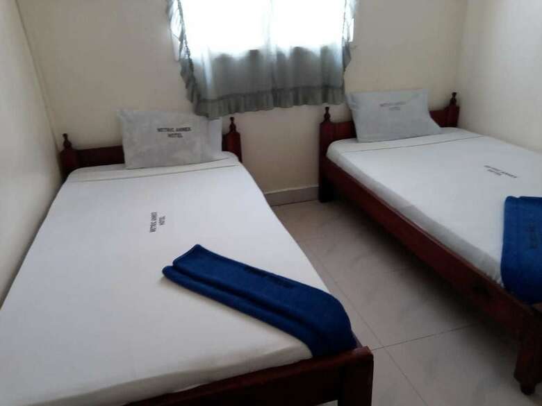 Metric Annex Hotel