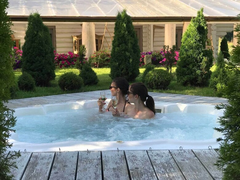 Hotel Vedmezhyi Dvir