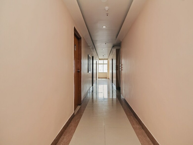 Oyo 740 Hotel Grand Elite