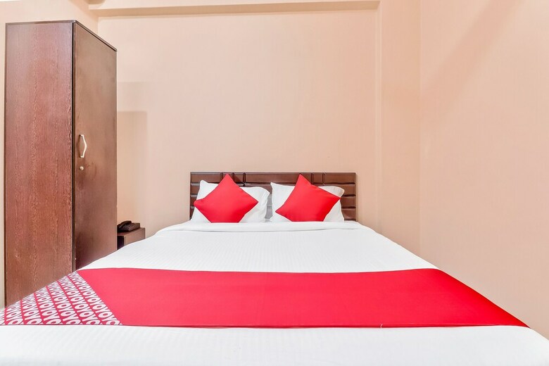Hotel Oyo 17177 N Capital