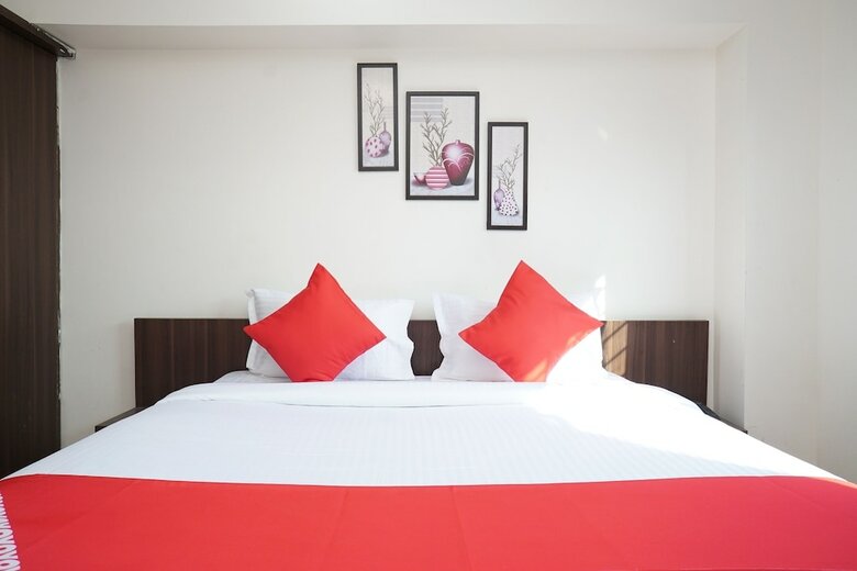 Hotel Oyo 24432 Yash Residency