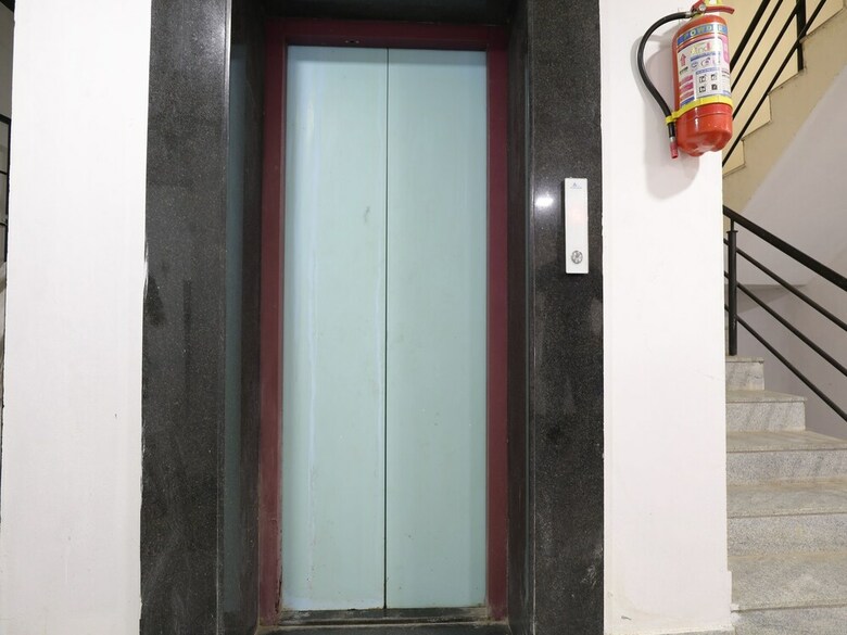 Apartamentos Oyo 22440 Rachana Boarding And Lodging