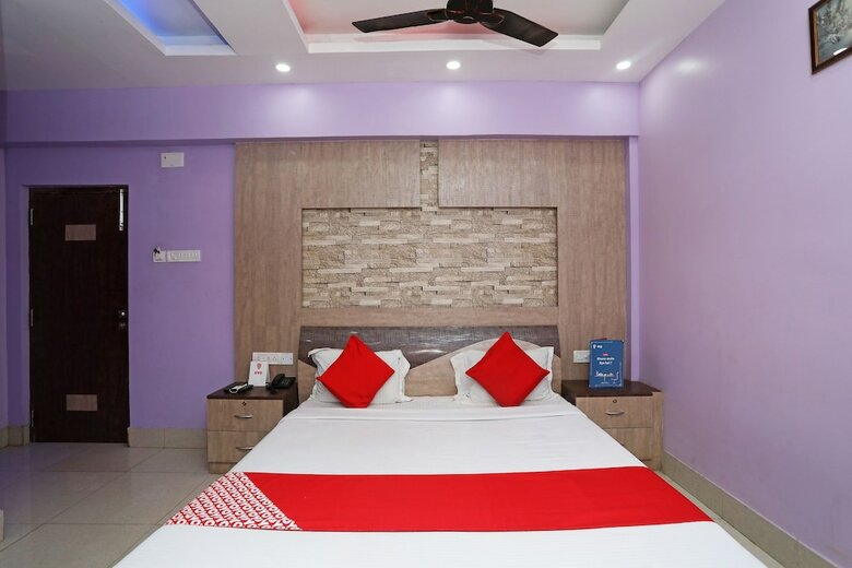 Oyo 25006 Hotel Tr Palace