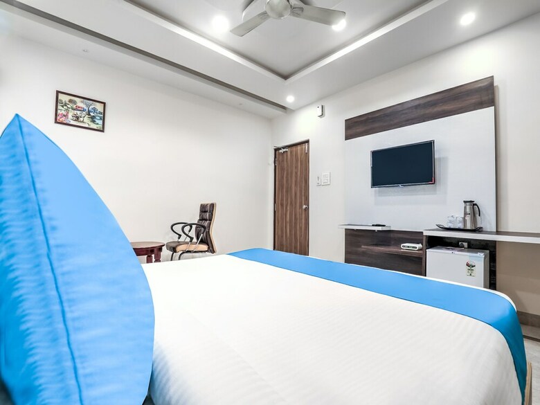 Oyo 14474 Hotel Balaji Grand