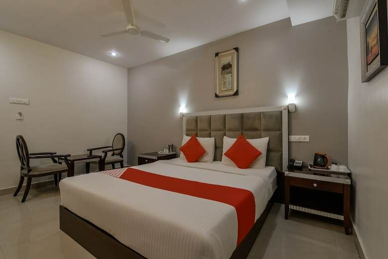 Oyo 5231 M V Boutique Hotel