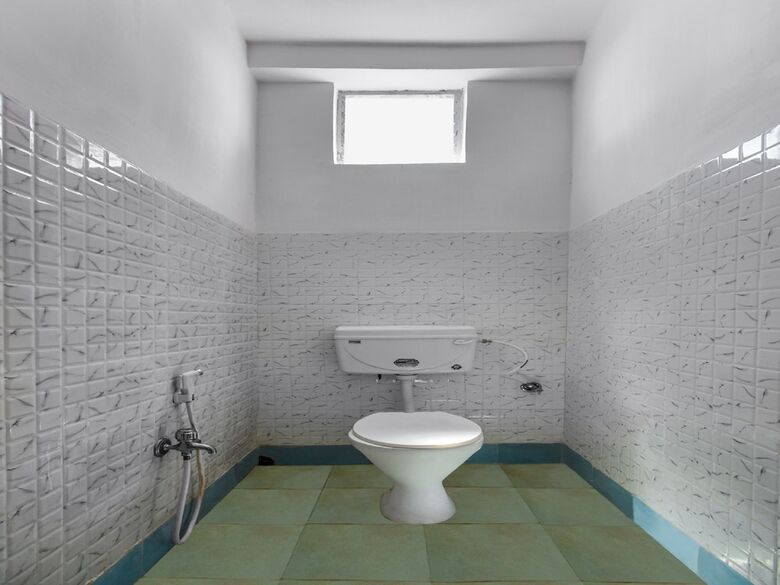 Oyo 5231 M V Boutique Hotel