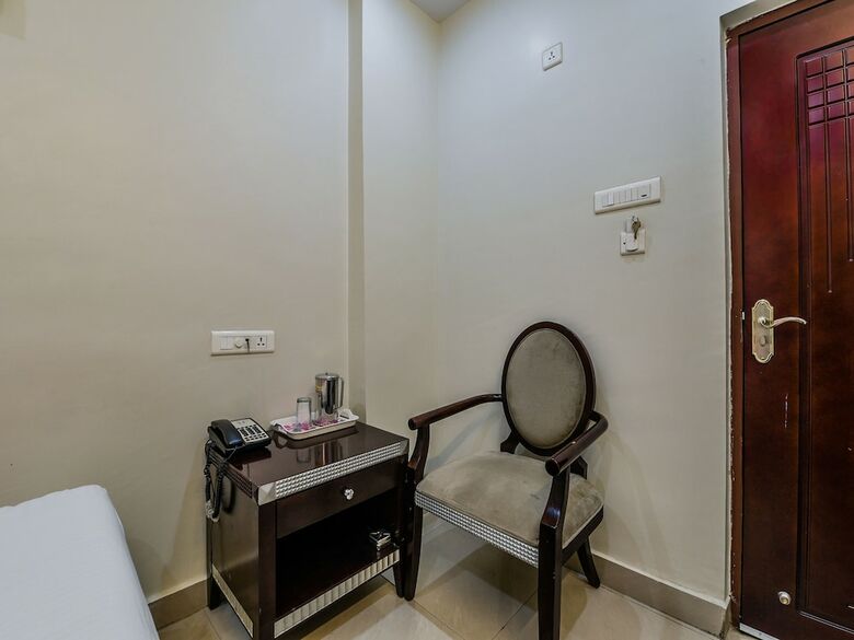 Oyo 5231 M V Boutique Hotel