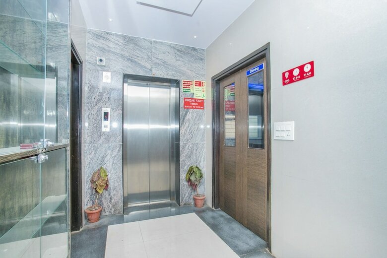 Hotel Oyo 26197 Pride Suites