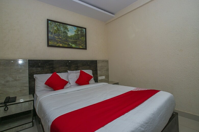 Hotel Oyo 26197 Pride Suites
