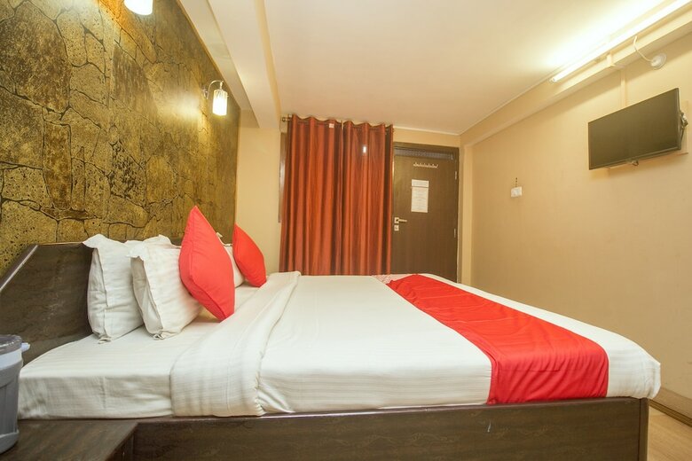 Oyo 3875 Hotel Everest Glory