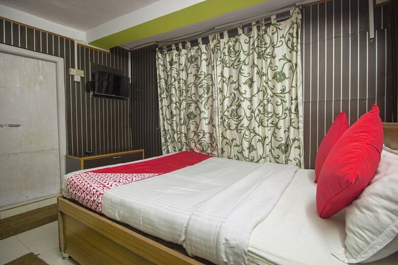 Oyo 3875 Hotel Everest Glory