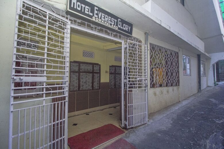 Oyo 3875 Hotel Everest Glory