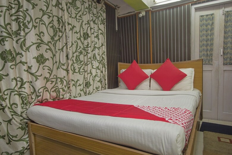 Oyo 3875 Hotel Everest Glory