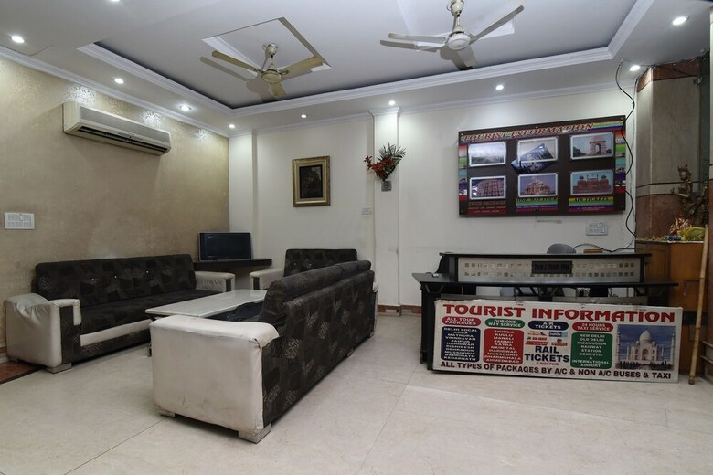 Hotel Oyo 18829 Ratan Deep