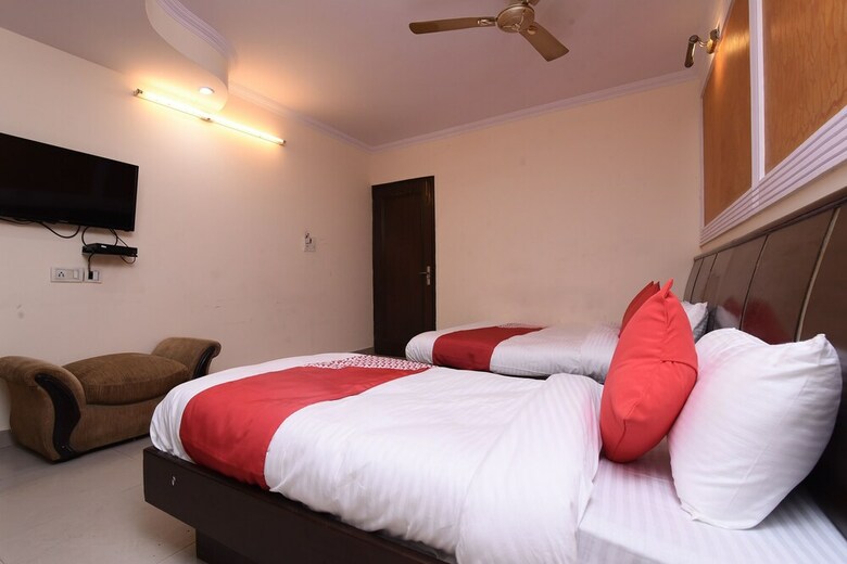 Hotel Oyo 18829 Ratan Deep