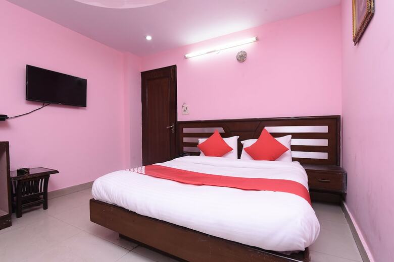 Hotel Oyo 18829 Ratan Deep