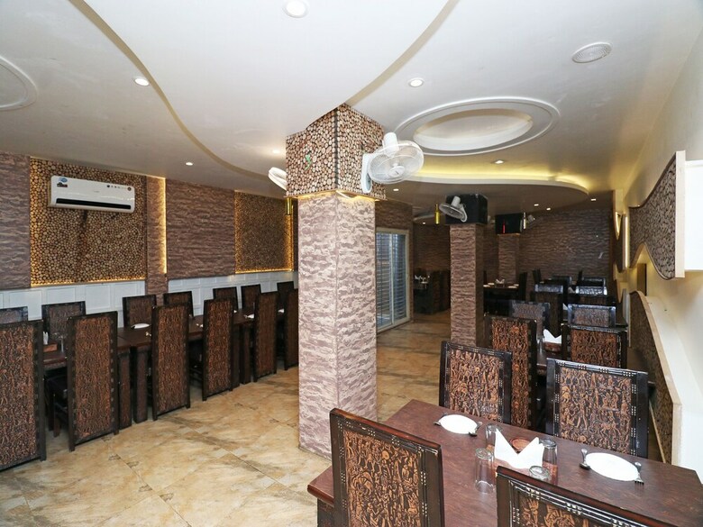 Oyo 5843 Hotel Yash Inn