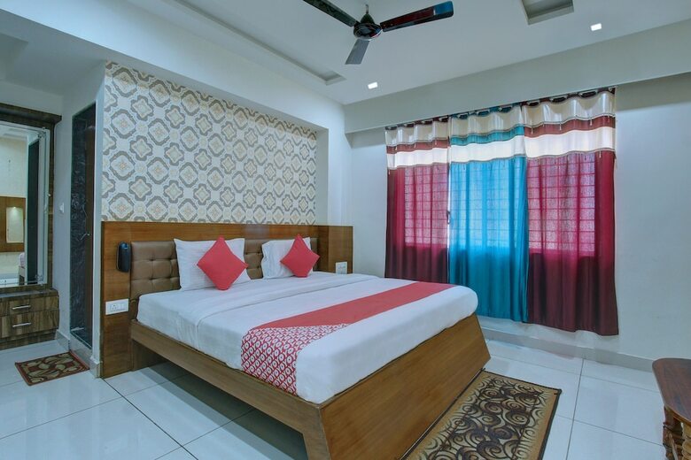 Hotel Oyo 26981 Sharan Residency